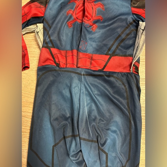 Spider-Man Costume - Picture 4 of 5